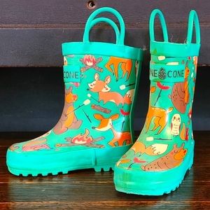 Pine Cone Wildlife Rain Boots sz 5